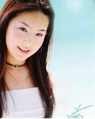 刘亦菲出道前影楼照曝光 好像没现在美