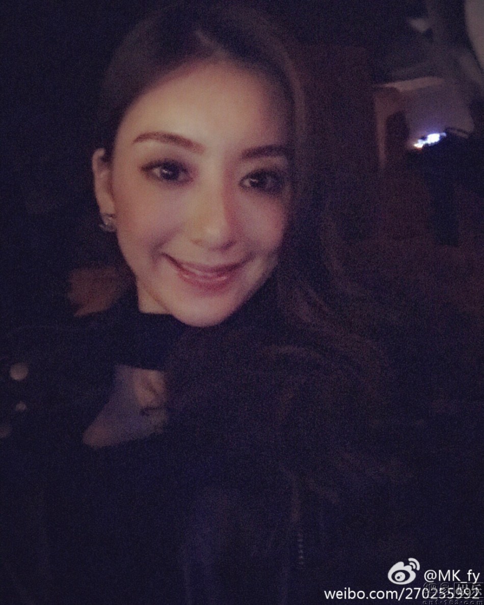 郭富城女友方媛逛天价内衣店 贵妇气质足