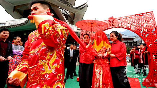 高堂镇有多少人口_北流隆盛镇有多少人口(2)