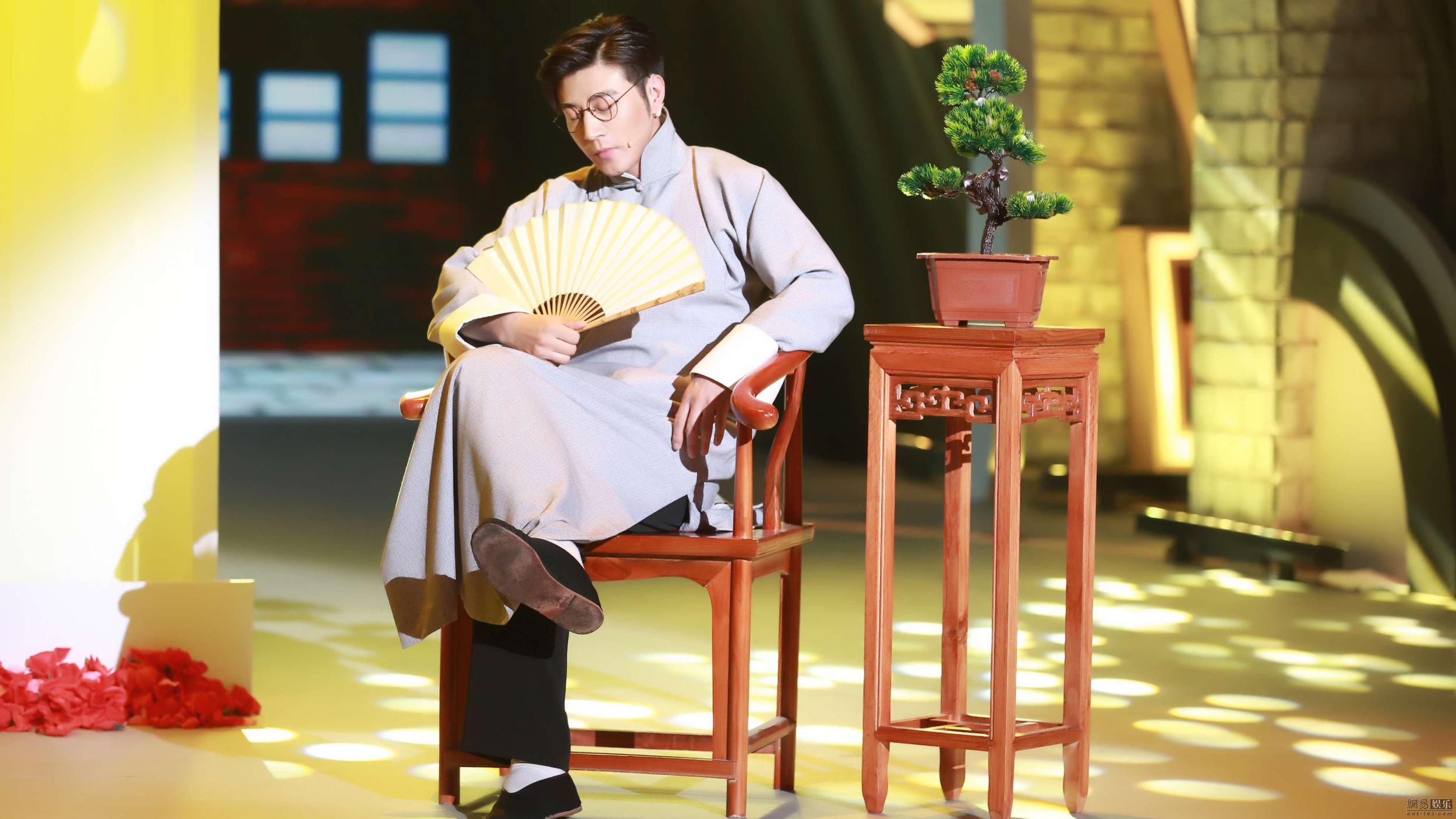 高晓攀《笑声》变民国先生 气质温润秒杀少女心 - 永嘉网