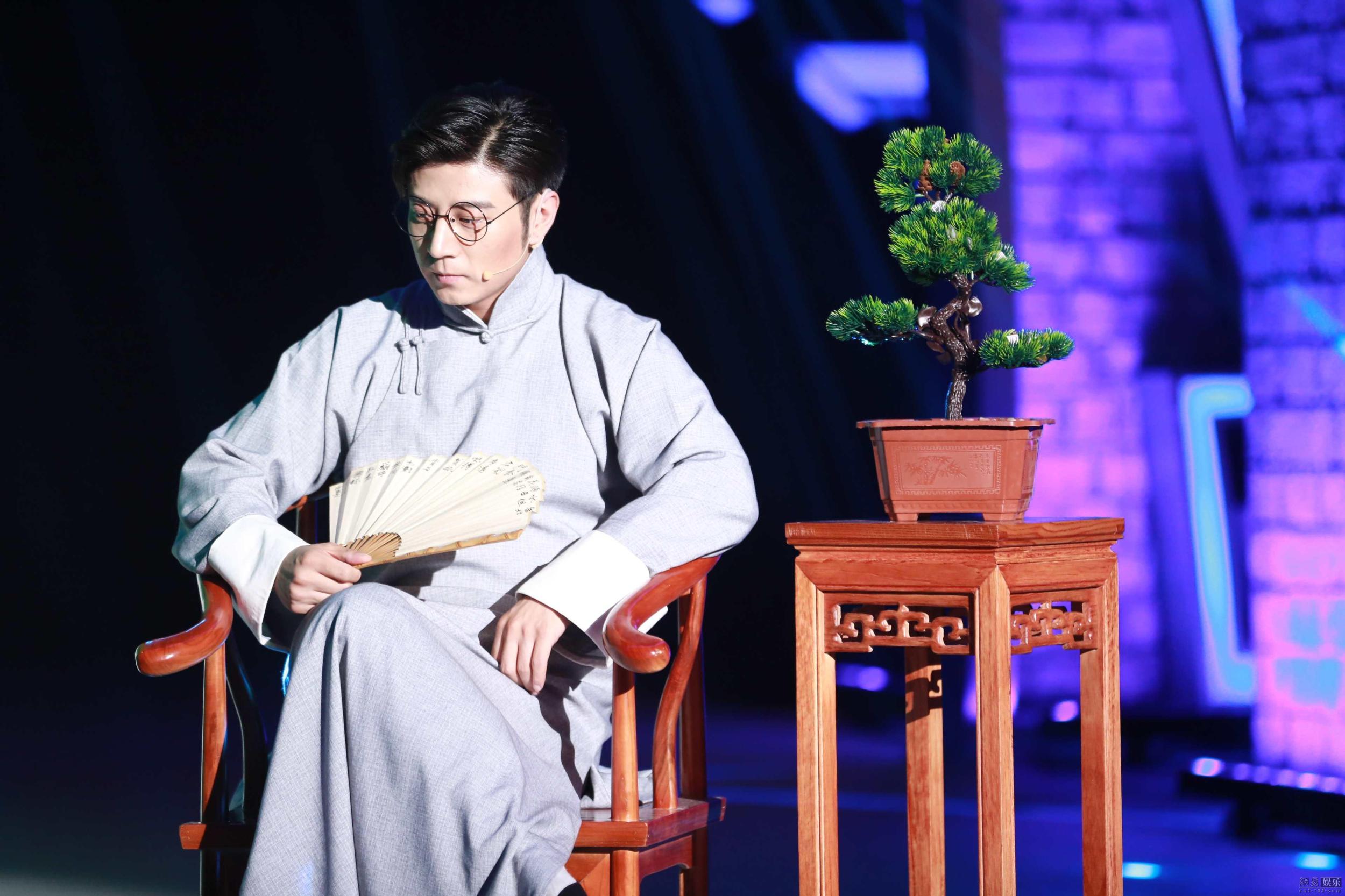 高晓攀《笑声》变民国先生 气质温润秒杀少女心 - 永嘉网