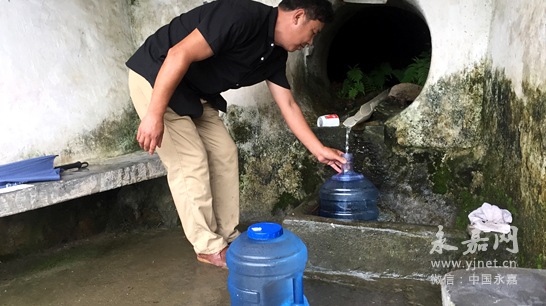 路边清泉亭 夏日好纳凉