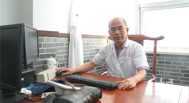 用实际行动践行医生的天职