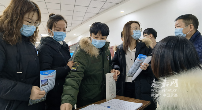 我县在吉林市三所高校开展专场人才招聘会