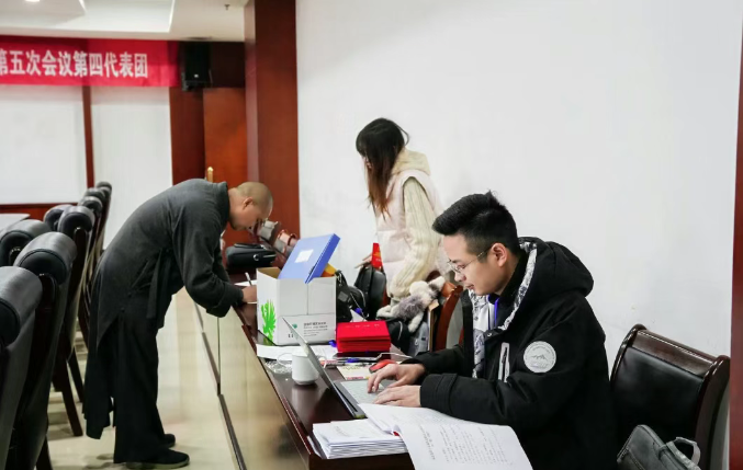 ���˴����������